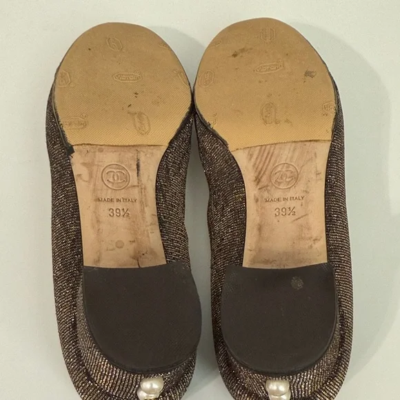 Chanel Pumps CC Logo Pearl and Gripoix Embellished Flats 39.5 Gold - Picture 8 of 14